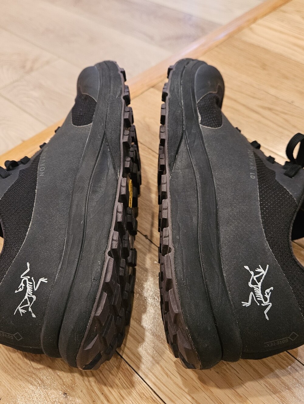 Arc'teryx Norvan LD GTX Trail Running Vibram Shoes Black Purple Men's US 8.5